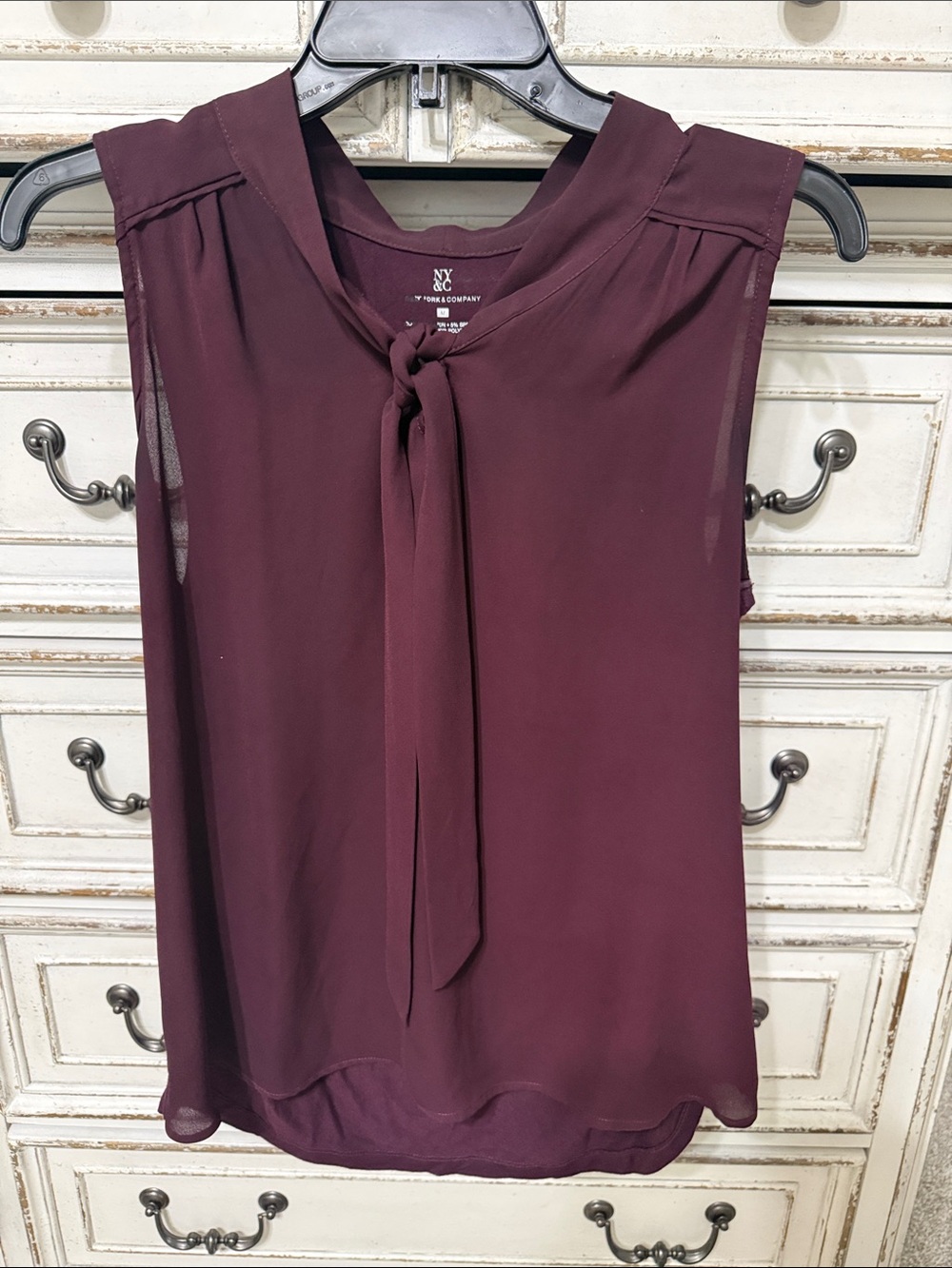 New York & Company medium Sleeveless Tie-Neck Camisole in Plum